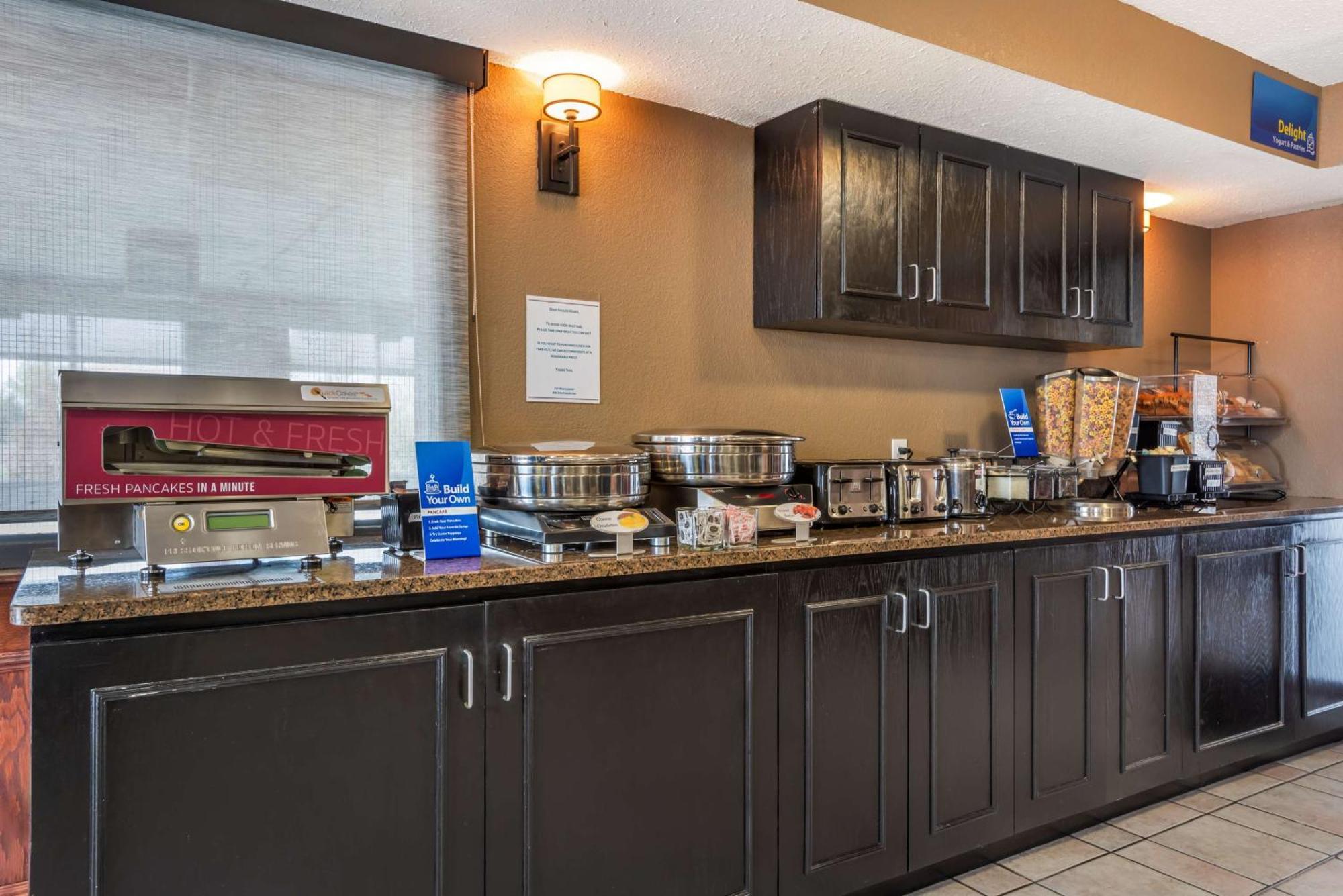 Best Western Strathmore Inn Ngoại thất bức ảnh