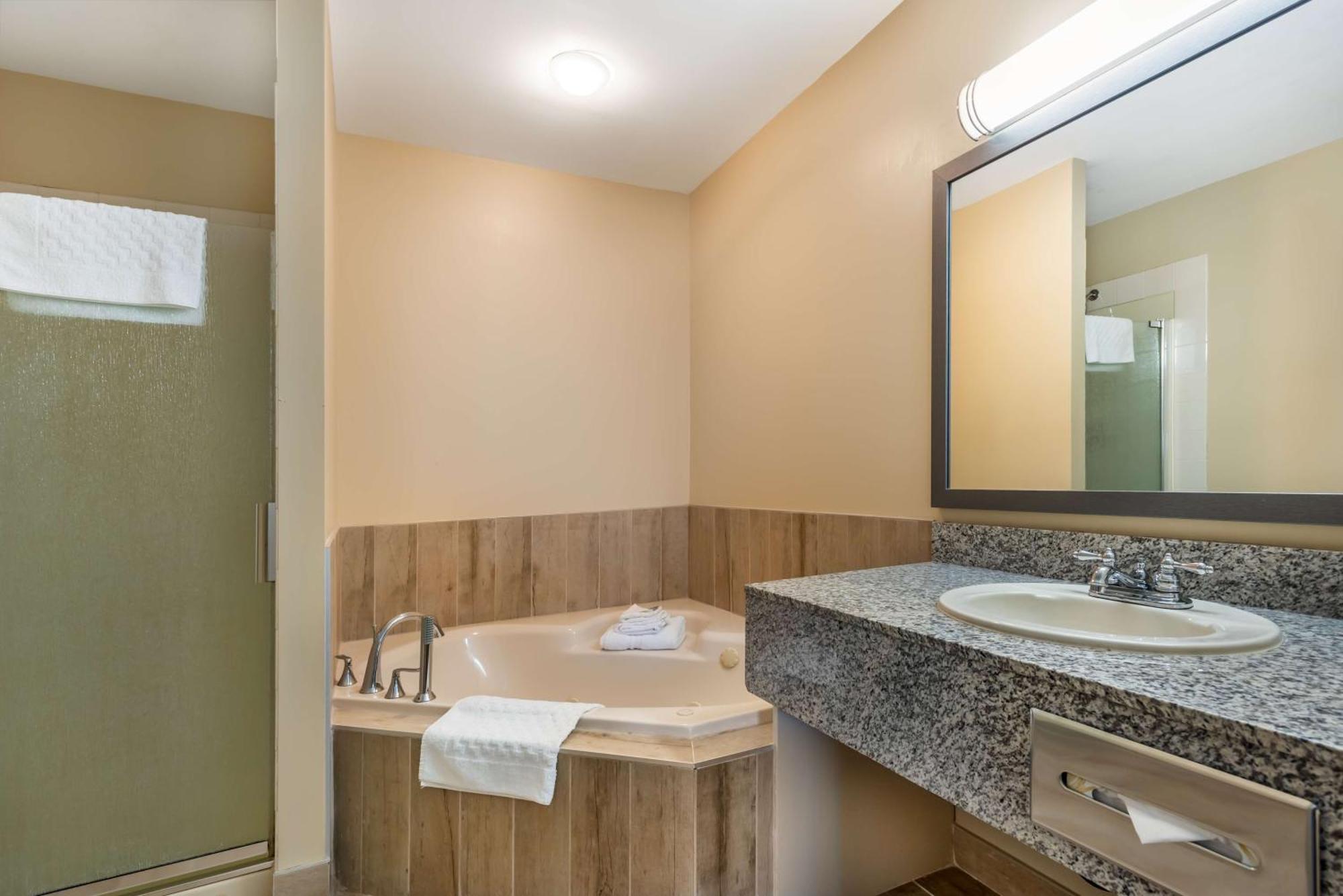 Best Western Strathmore Inn Ngoại thất bức ảnh